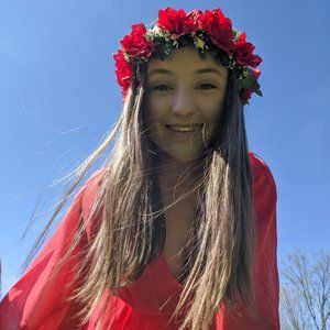 Meet your Posher, Ella